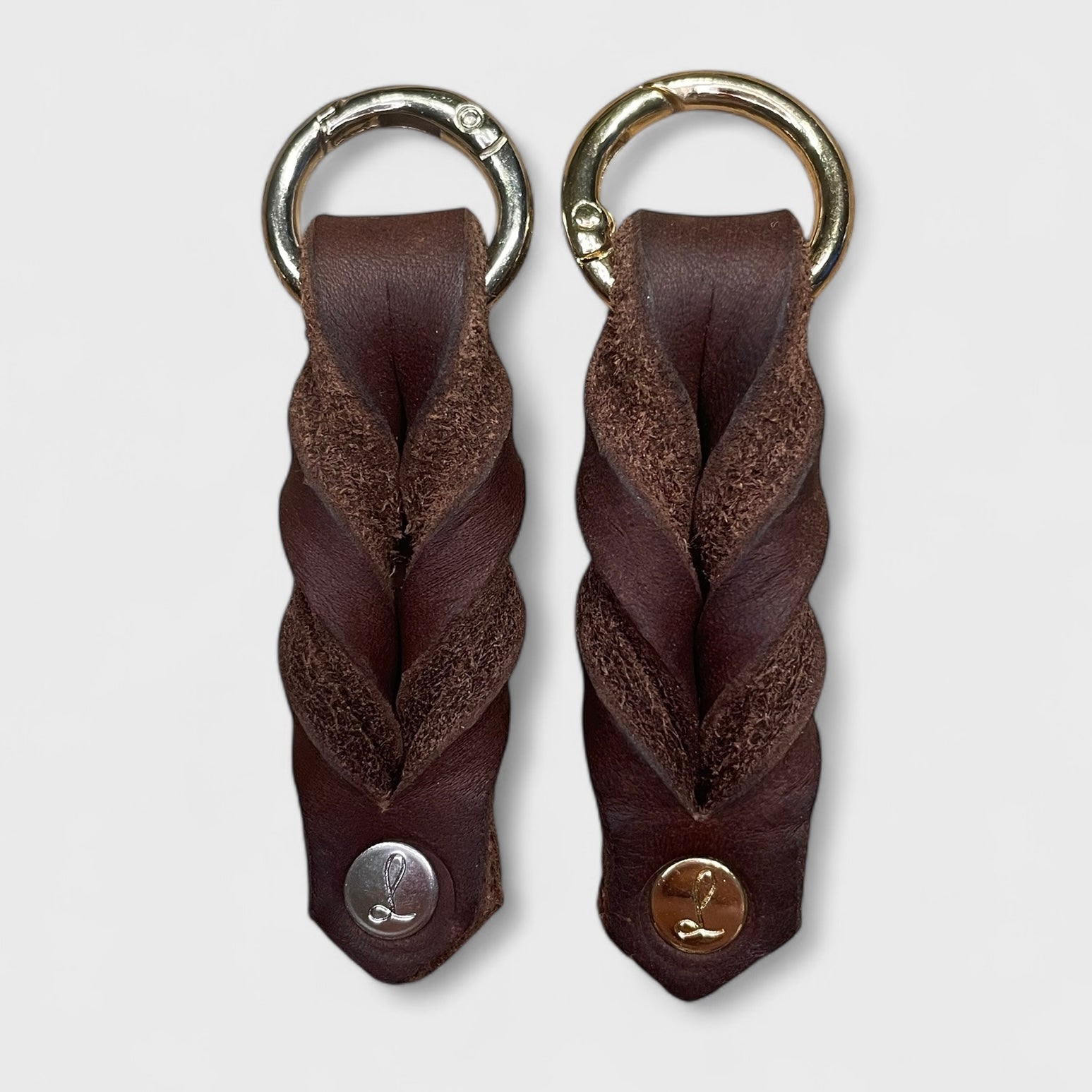 Kotbeutelhalter aus Fettleder